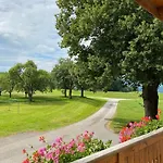Biohof-feichtinger Zell am Moos